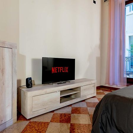 -Near Arena & Giuletta- Pet Friendly Mazzini Palace Верона Экстерьер фото
