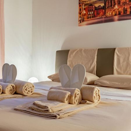 -Near Arena & Giuletta- Pet Friendly Mazzini Palace Верона Экстерьер фото
