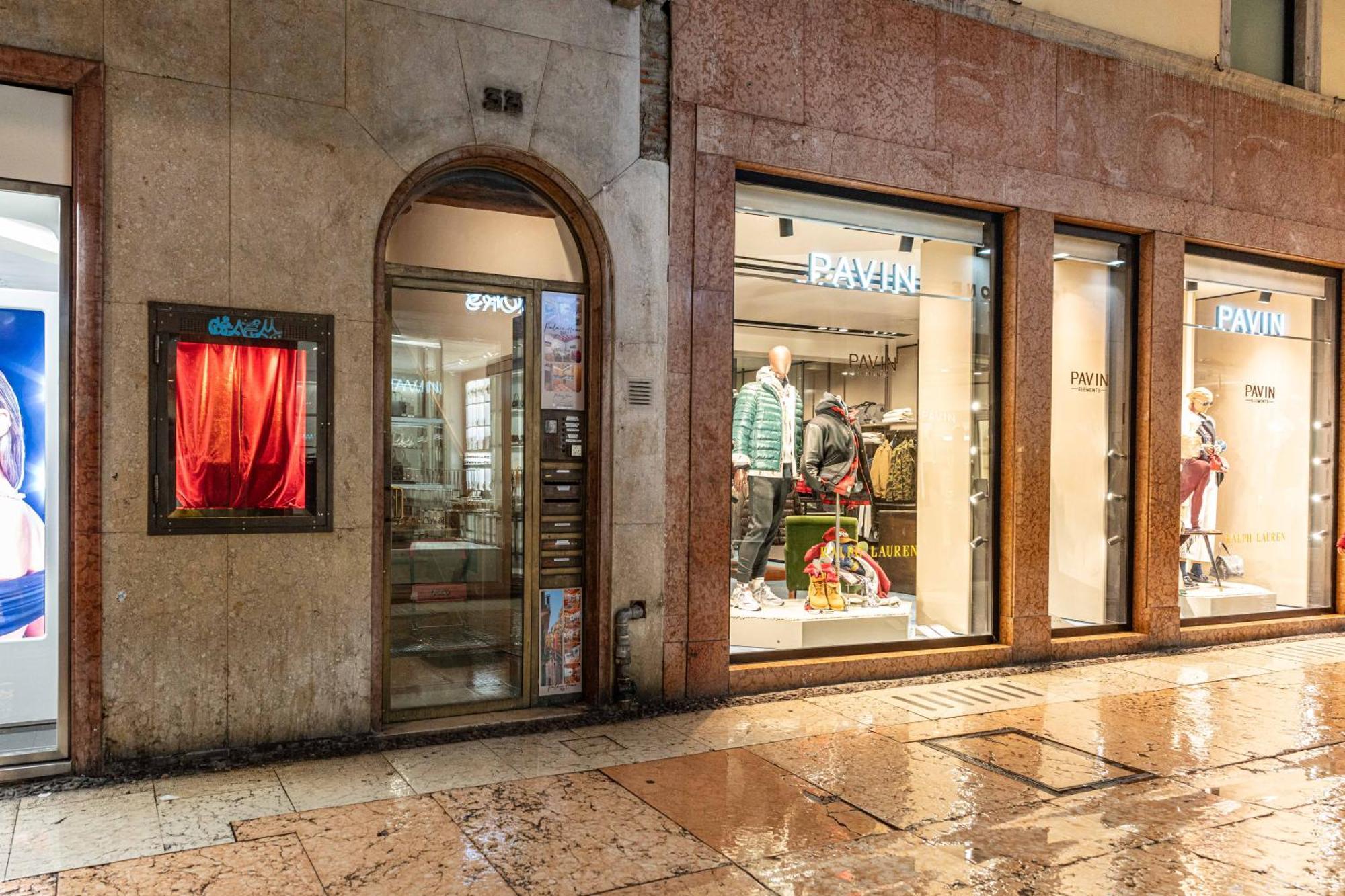 -Near Arena & Giuletta- Pet Friendly Mazzini Palace Верона Экстерьер фото